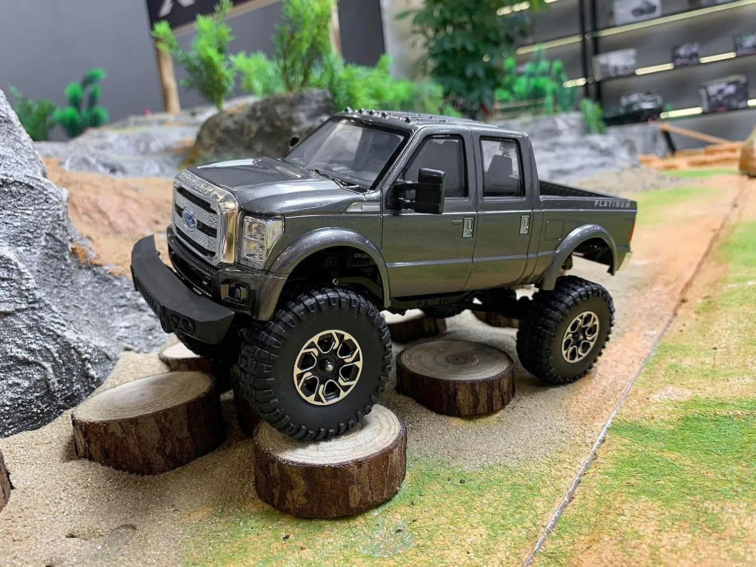 1/24 4WD F350 Remote Control Crawler RTR Full Scale Simulation RC Off-Road Truck Vehicle Model, 2.4Ghz with LED Lights (Silvery)