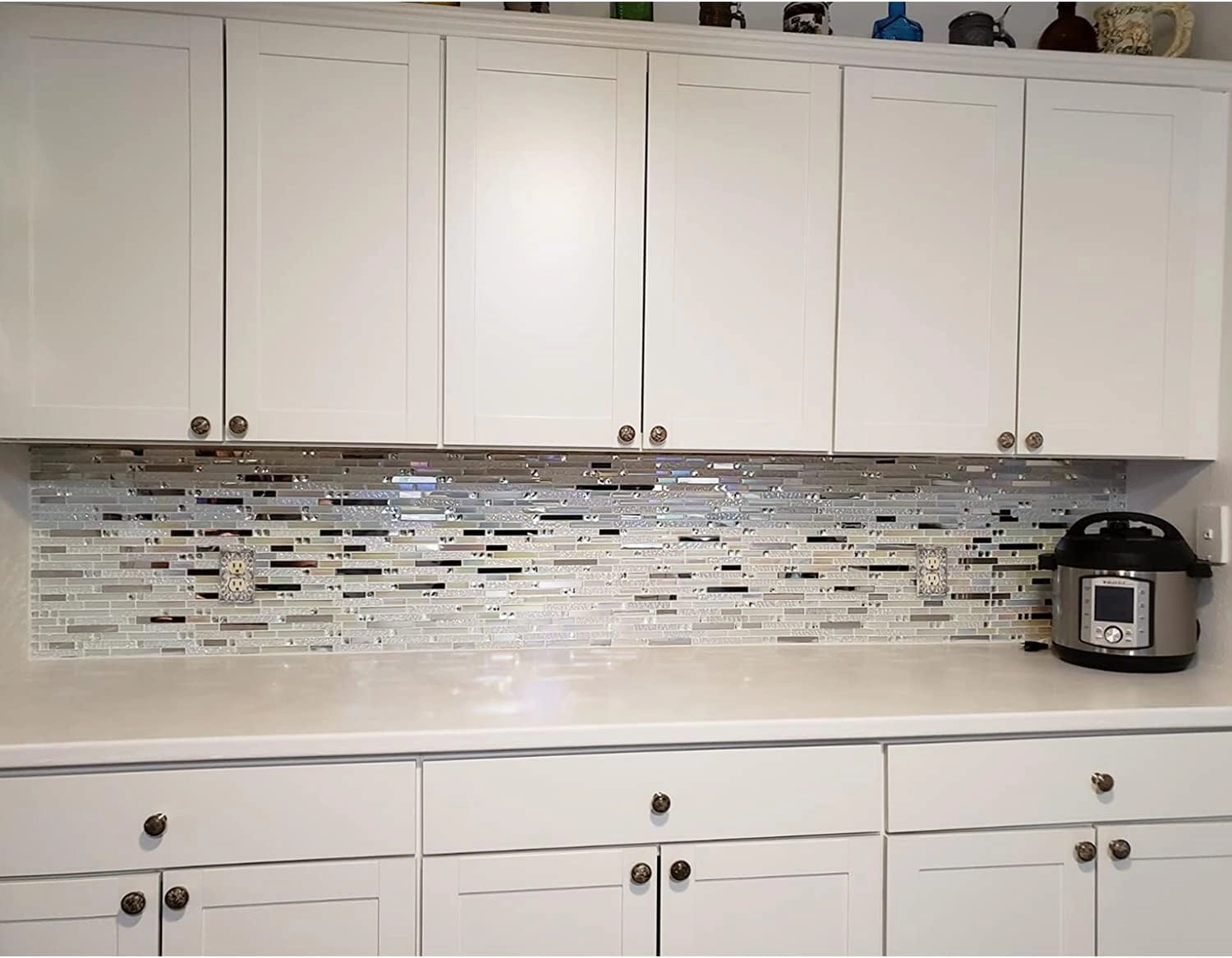 Blujellyfish Glass Metal Tile Iridescent White Glass Silver Mirror Stainless Steel Blends Interlocking Strip Wall Tiles TSTNB01 (Pack of 5 Sheets)