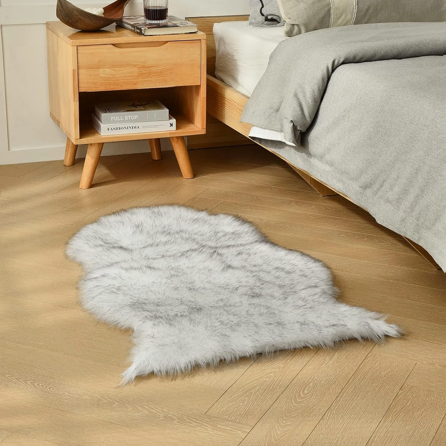 duduta White Black Faux Sheepskin Throw Rugs 2x3 Ft, Fluffy Fur Chair Couch Seat Cover Machine Washable