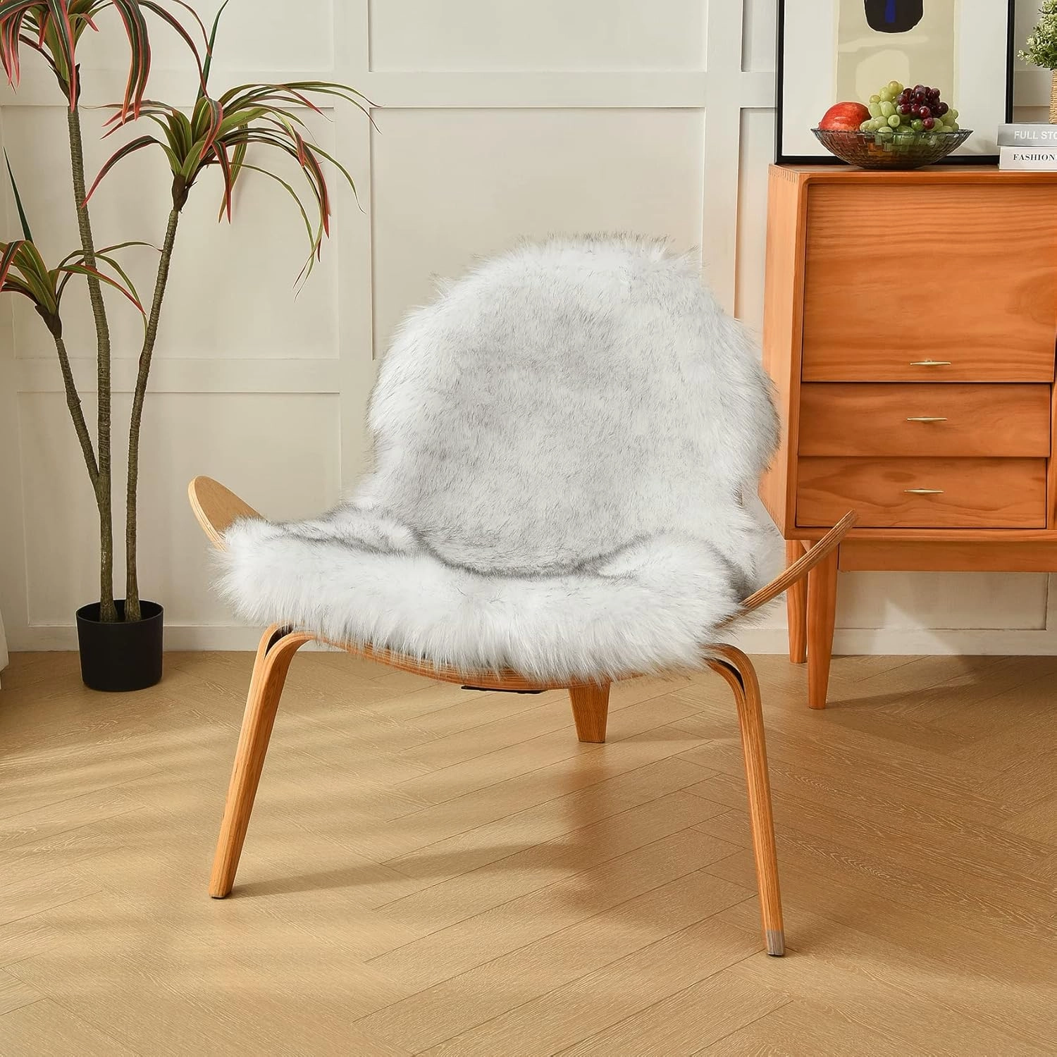 duduta White Black Faux Sheepskin Throw Rugs 2x3 Ft, Fluffy Fur Chair Couch Seat Cover Machine Washable