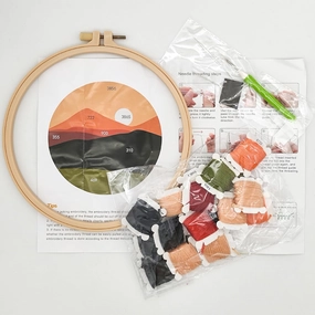 Howie's Punch Needle Kit for Beginner, Cartoon Rug Hooking Embroidery Kits with Pattern, Yarns, Tools and Instructions, Creative Craft Home Decor(Dusk, 8" diameters)