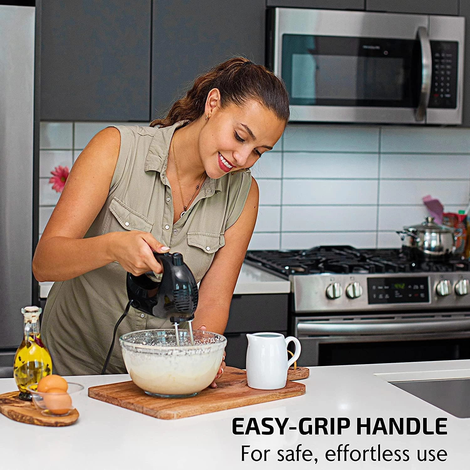 OVENTE 5-Speed Electric Hand Mixer with Stainless Steel Mixing Whisk, Snap-On Storage Case, Portable & Lightweight 150W Motor, Compact Handheld Mixer for Baking, Blending or Cooking, Black HM151B