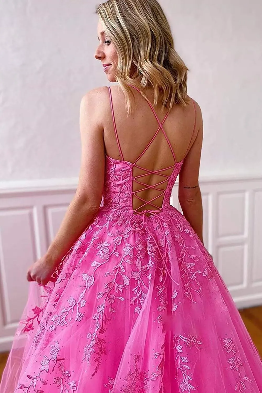 Tulle Spaghetti Straps Prom Dresses Long Lace Appliques Ball Gowns for Women
