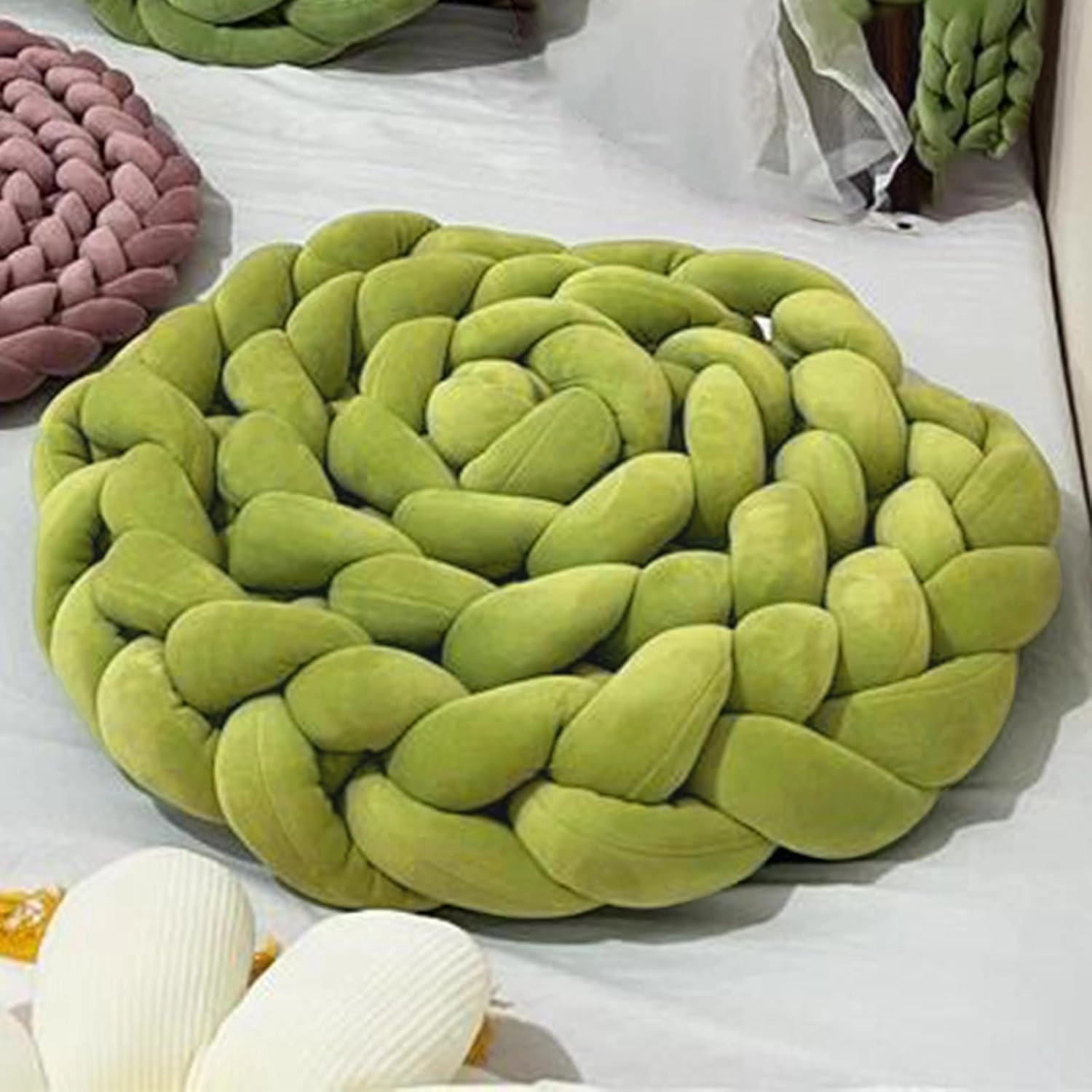 Velvet Chunky Bulky Giant Arm Knitting Yarn - Super Soft Jumbo Tube Weight, Fluffy DIY Crochet Hand Making Washable Yarn for Blanket, Pet Bed, Rugs, Pillow (2.2lb-Green)