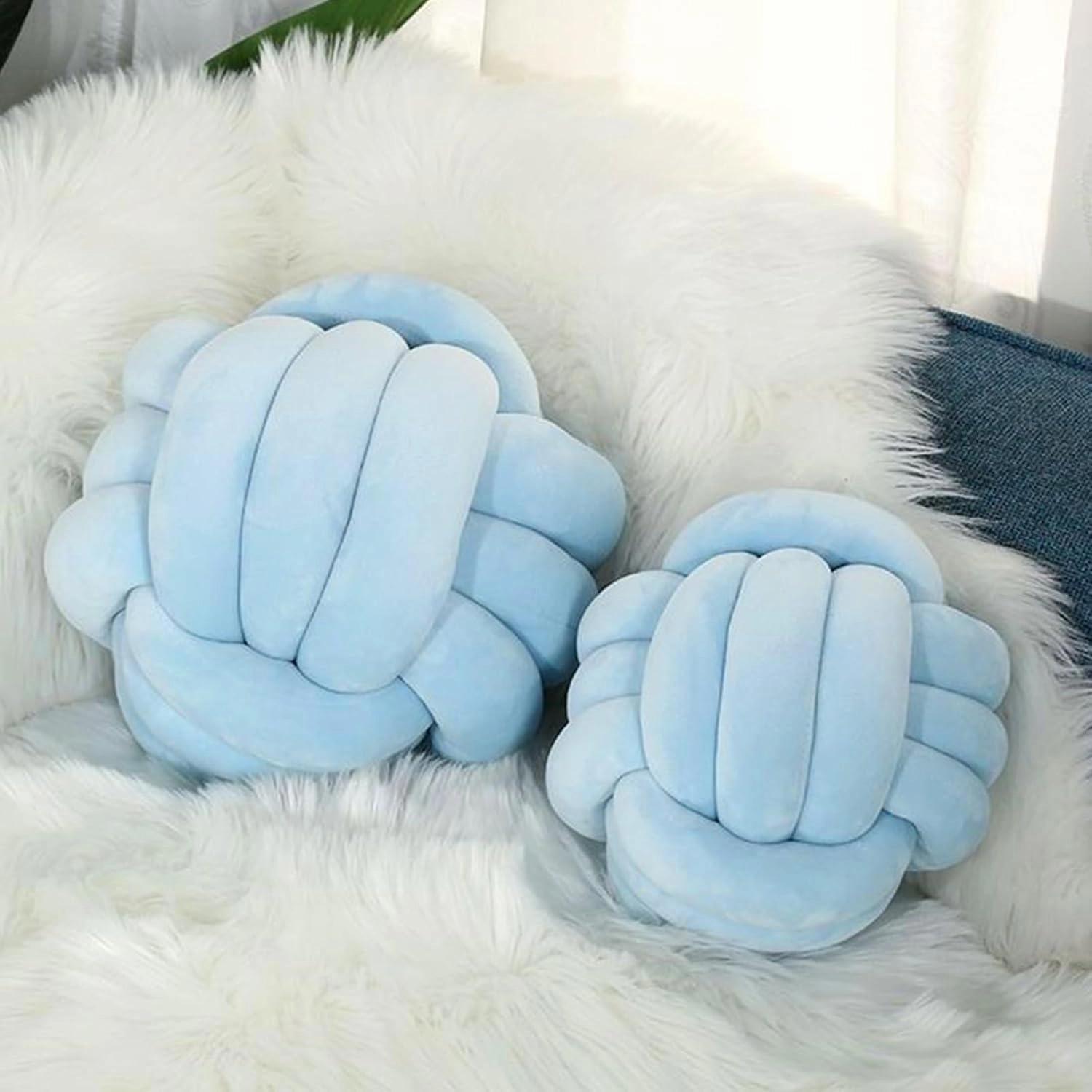 Velvet Chunky Bulky Giant Arm Knitting Yarn, Super Soft Jumbo Tube Weight, Fluffy DIY Crochet Hand Making Washable Yarn for Blanket, Pet Bed, Rugs, Pillow (1.1lb-Light Blue)