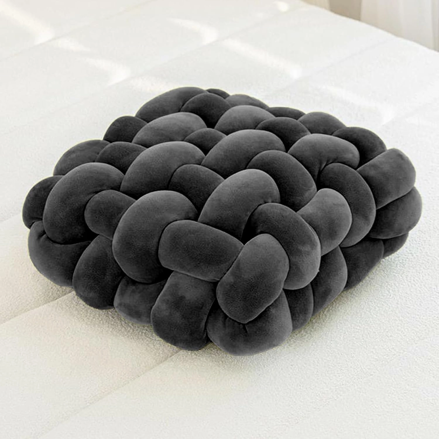 Velvet Chunky Yarn Bulky Giant Arm Knitting Yarn, Super Soft Jumbo Tube Weight, Fluffy DIY Crochet Hand Making Washable for Blanket, Pet Bed, Rugs Pillow(2.2lb-Black)