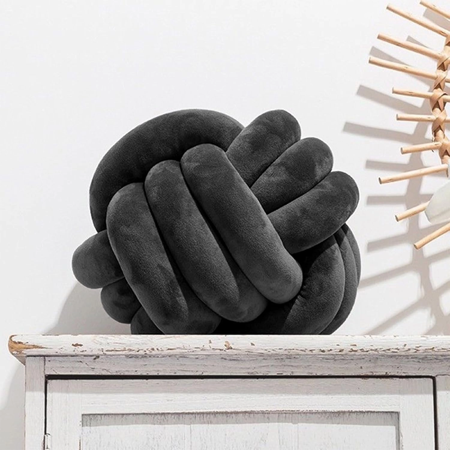 Velvet Chunky Yarn Bulky Giant Arm Knitting Yarn, Super Soft Jumbo Tube Weight, Fluffy DIY Crochet Hand Making Washable for Blanket, Pet Bed, Rugs Pillow(2.2lb-Black)
