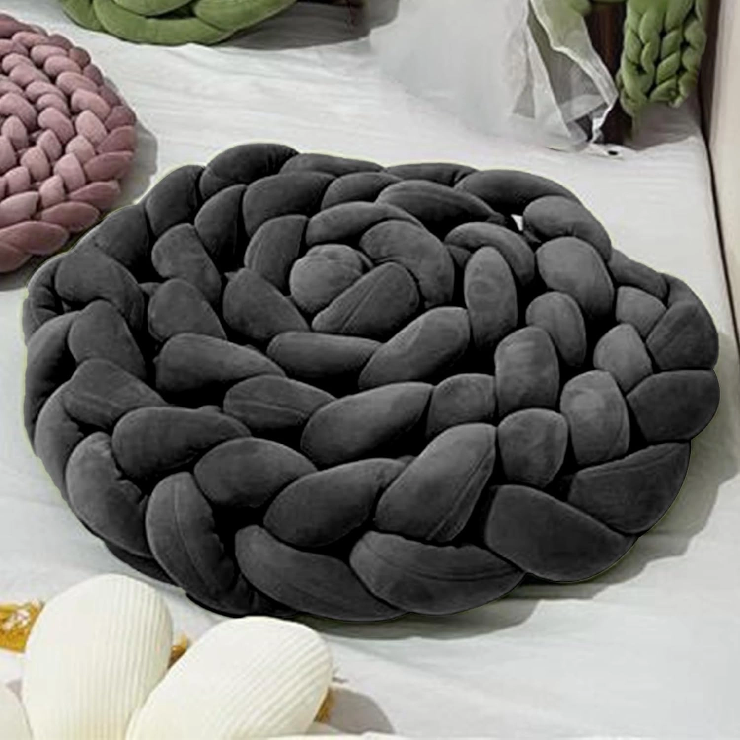Velvet Chunky Yarn Bulky Giant Arm Knitting Yarn, Super Soft Jumbo Tube Weight, Fluffy DIY Crochet Hand Making Washable for Blanket, Pet Bed, Rugs Pillow(2.2lb-Black)