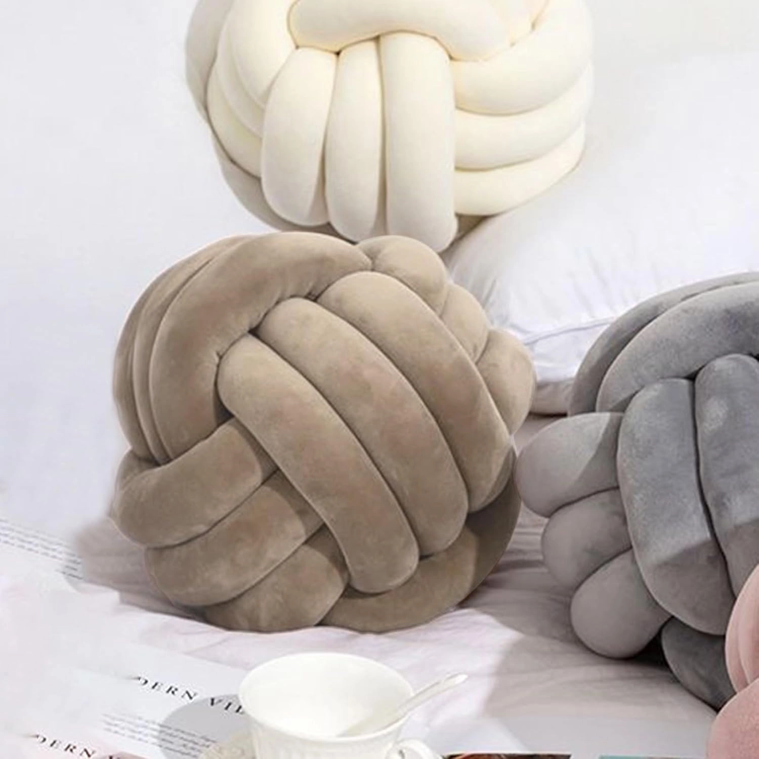 Velvet Chunky Yarn Bulky Giant Arm Knitting Yarn, Super Soft Jumbo Tube Weight, Fluffy DIY Crochet Hand Making Washable for Blanket, Pet Bed, Rugs Pillow (2.2lb-Khaki)