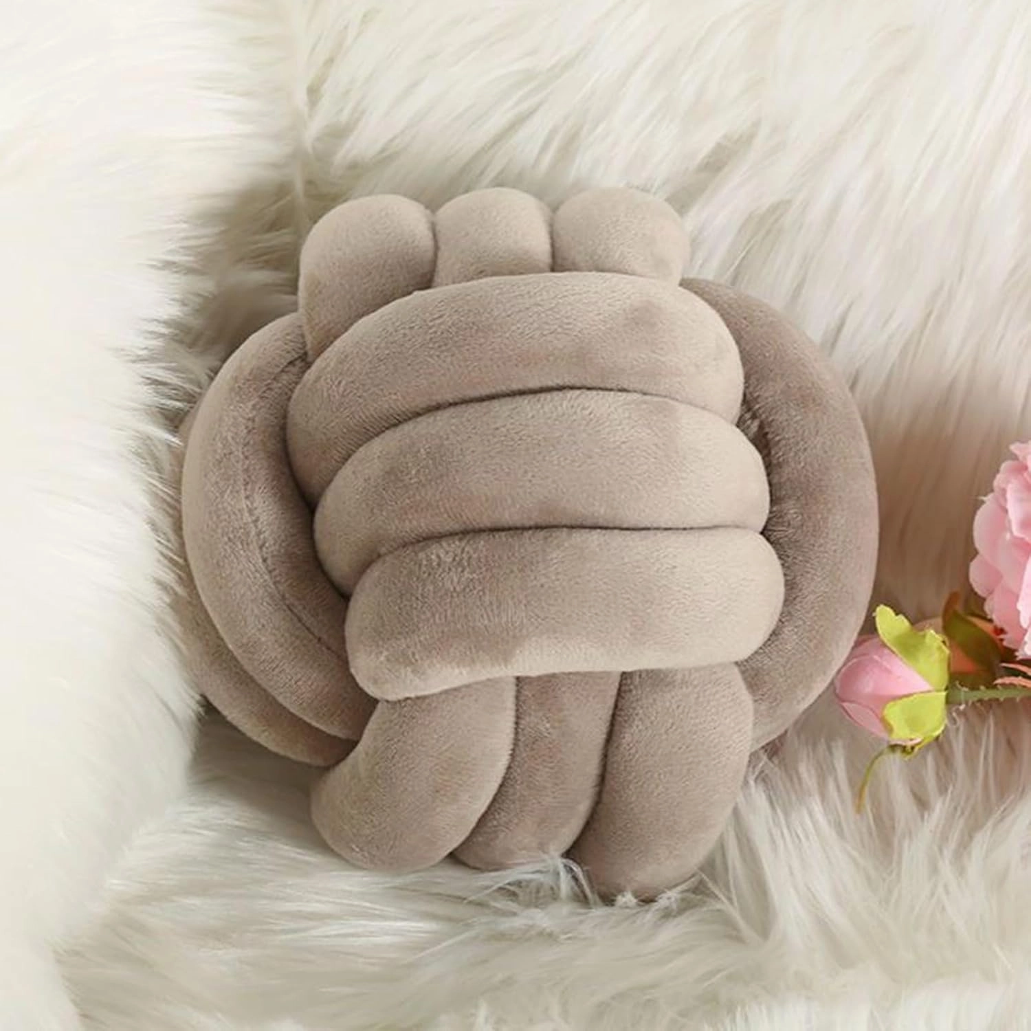 Velvet Chunky Yarn Bulky Giant Arm Knitting Yarn, Super Soft Jumbo Tube Weight, Fluffy DIY Crochet Hand Making Washable for Blanket, Pet Bed, Rugs Pillow (2.2lb-Khaki)